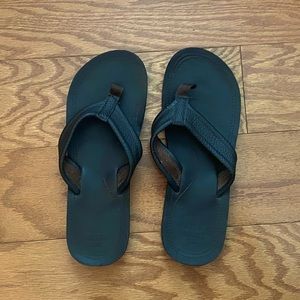 Men’s Gap Leather Sandals
